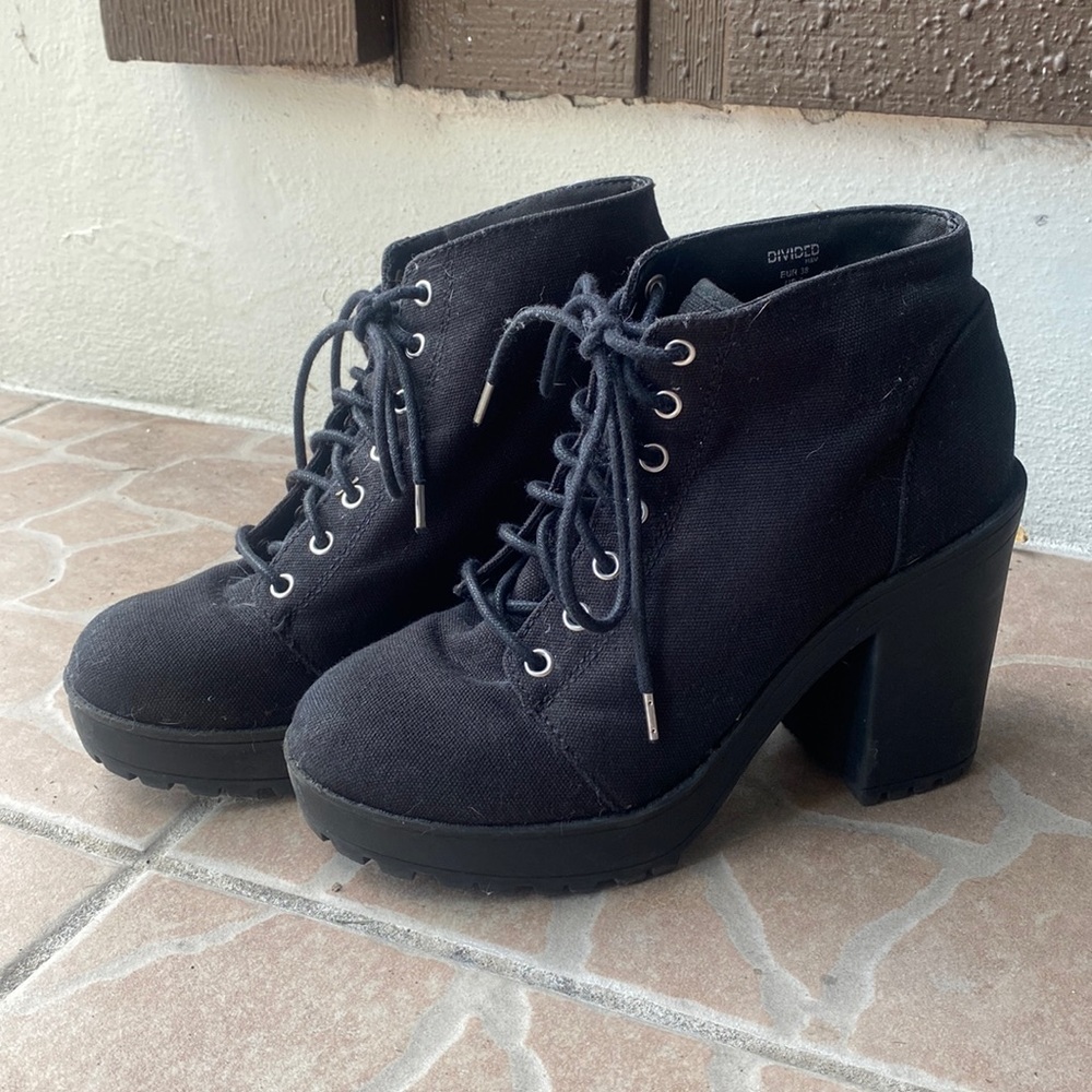 H&M Divided 4in Lace Up Ankle Booties/Combat Boots Heeled